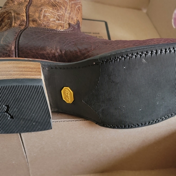 Men's size 10.5 - Picture 6 of 15